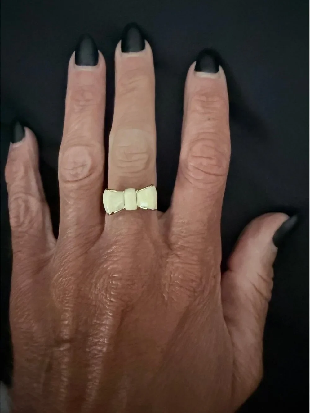Gold-Tone Bow Ring & earring set– Size 6 (Approx.)